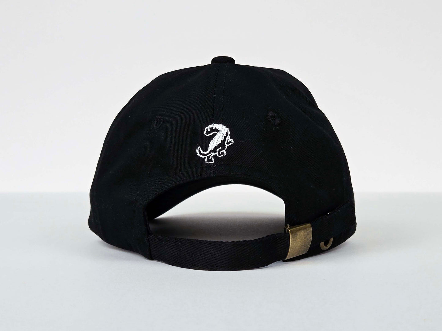 SCRAPHOUSE DAD HAT (BLACK/WHITE)